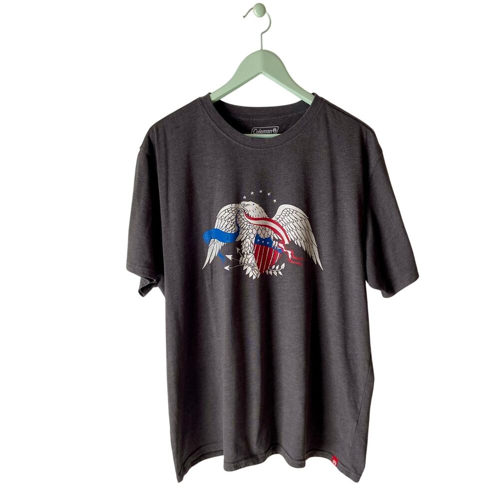 Coleman Vintage American Outdoorsman  Patriotic Tee Size XL